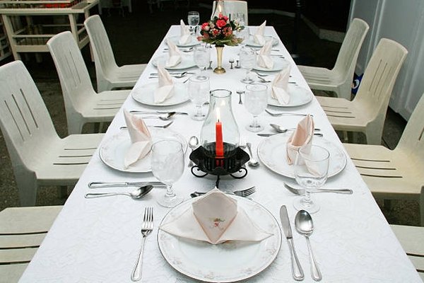 Découvrez la magie de la décoration soirée estivale dolce vita